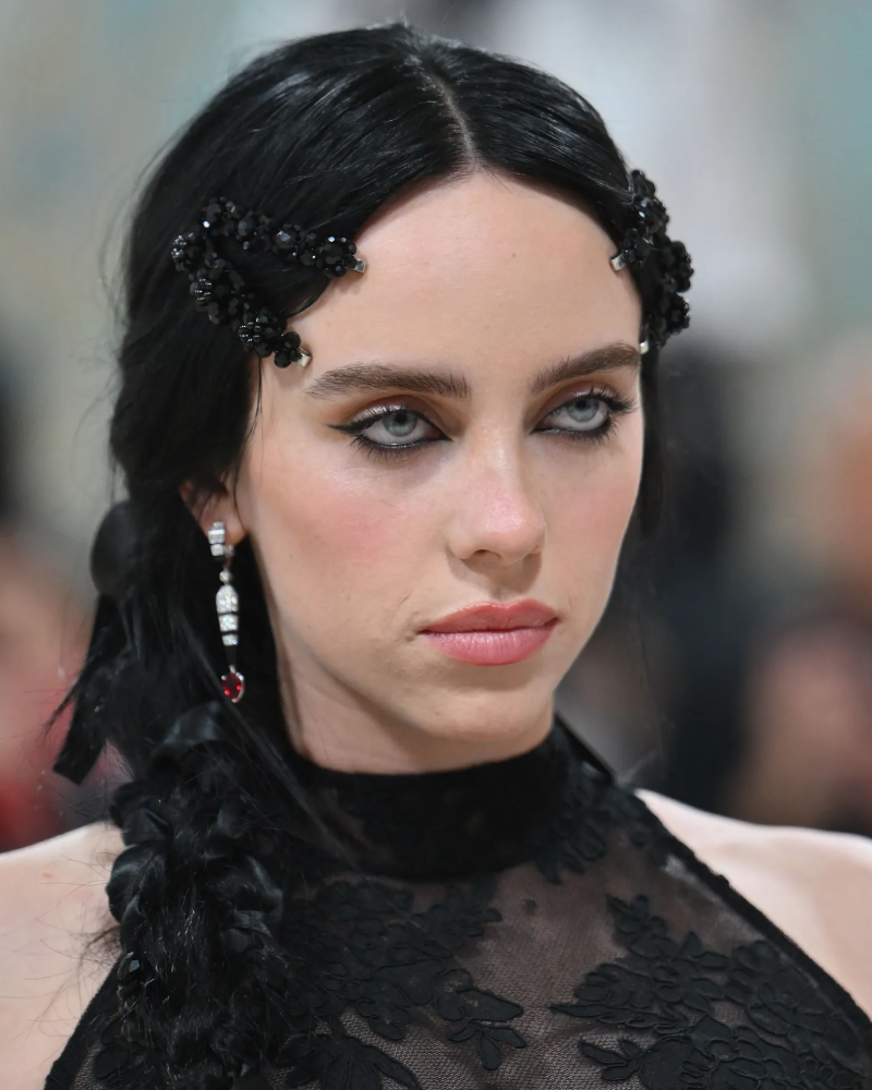 Трендовые осенние макияжи: идеи для разных цветотипов и пошаговые инструкции Трендовые осенние макияжи: идеи для разных цветотипов и пошаговые инструкции