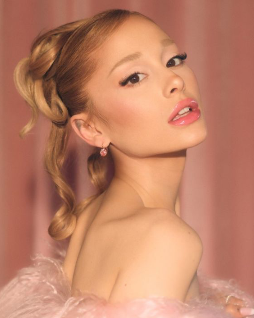 Нюд, розовый или коричневый: выбираем блеск для губ в 2026 Нюд, розовый или коричневый: выбираем блеск для губ в 2026