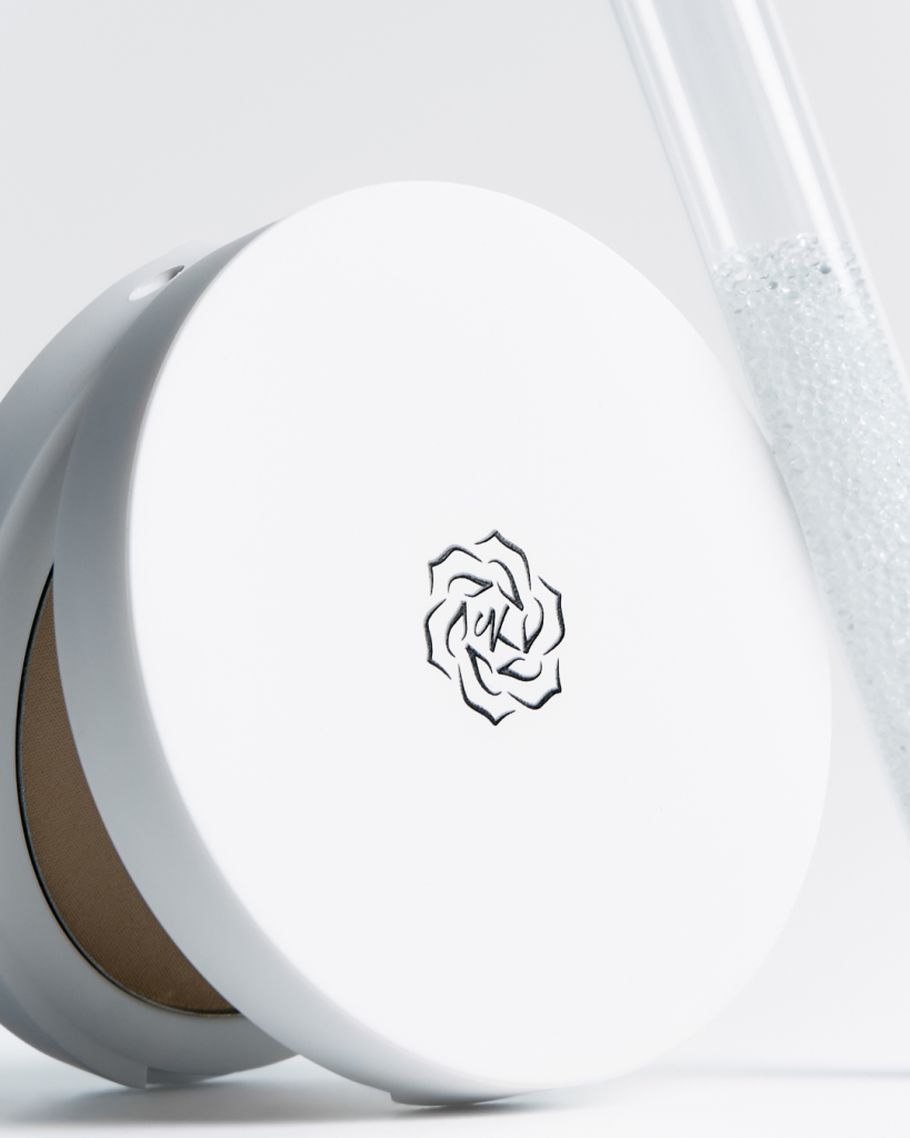 Макияж на каждый день зимой: собираем базовую косметичку 