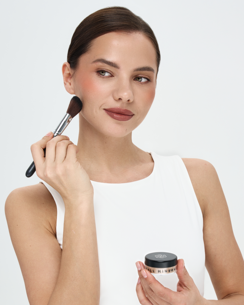 Скульптор или бронзер: в чем разница и что выбрать? 