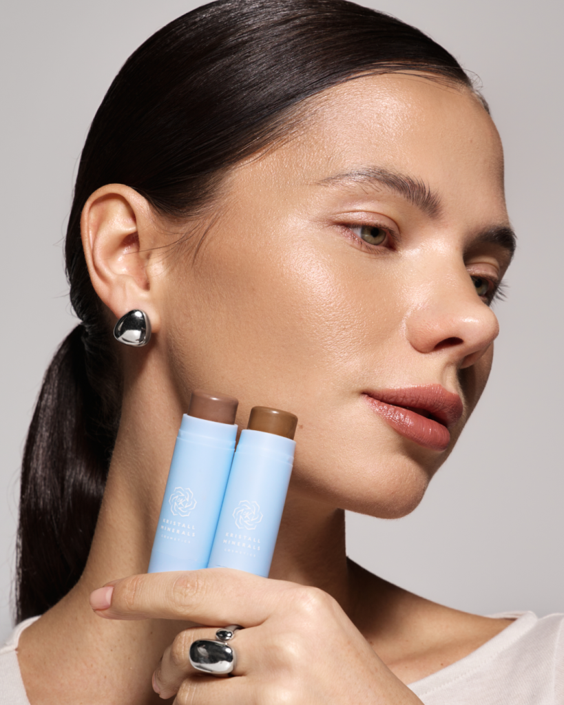 Скульптор или бронзер: в чем разница и что выбрать? 