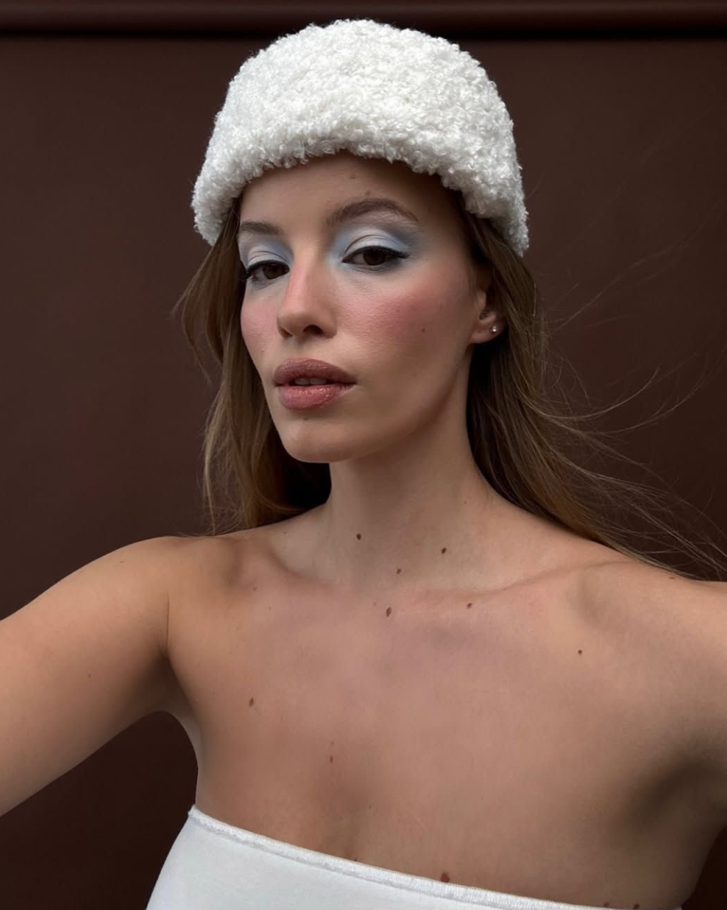 Холодный макияж: как создать эффект «морозного сияния» и свежей кожи