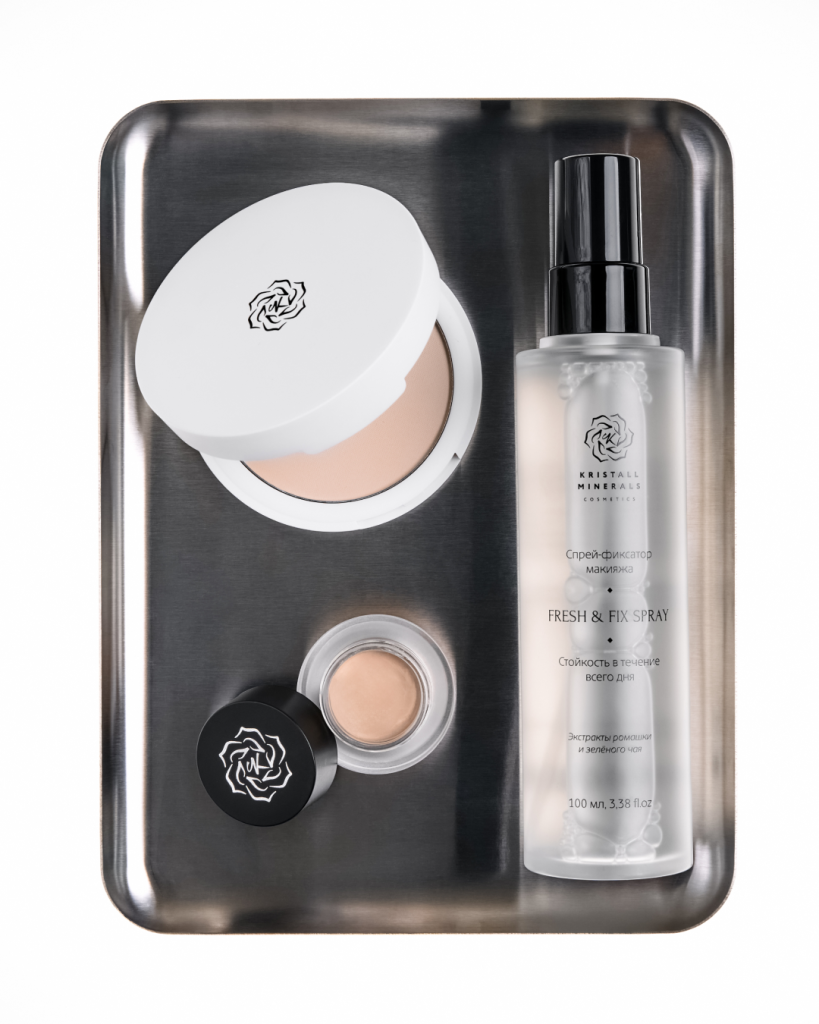 Зимний макияж без сухости: как сохранить сияние кожи 