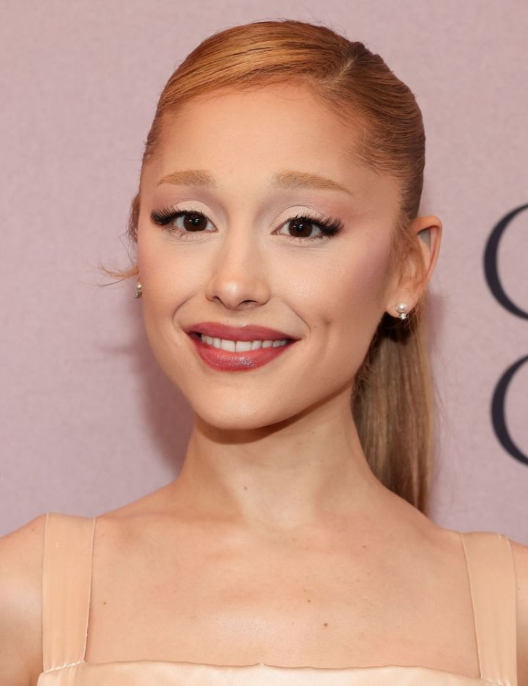 Тренды в макияже осенью 2025: от тик-ток до красной ковровой дорожки Тренды в макияже осенью 2025: от тик-ток до красной ковровой дорожки