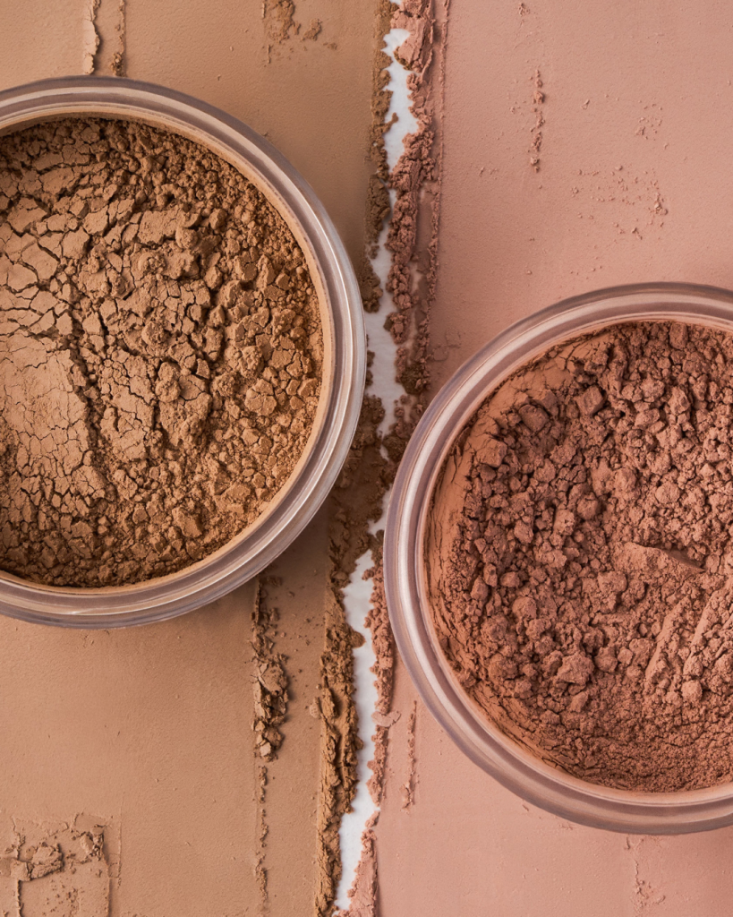 Скульптор или бронзер: в чем разница и что выбрать? 