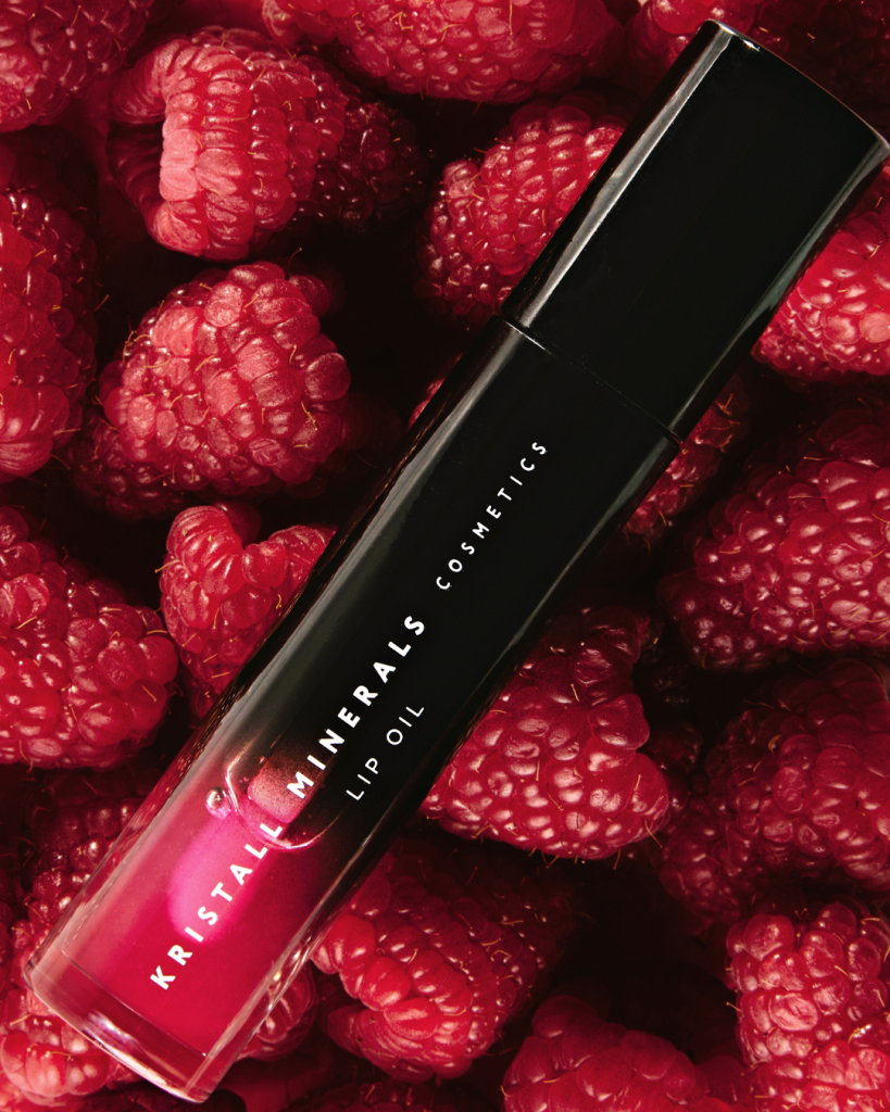 Зимний макияж без сухости: как сохранить сияние кожи 