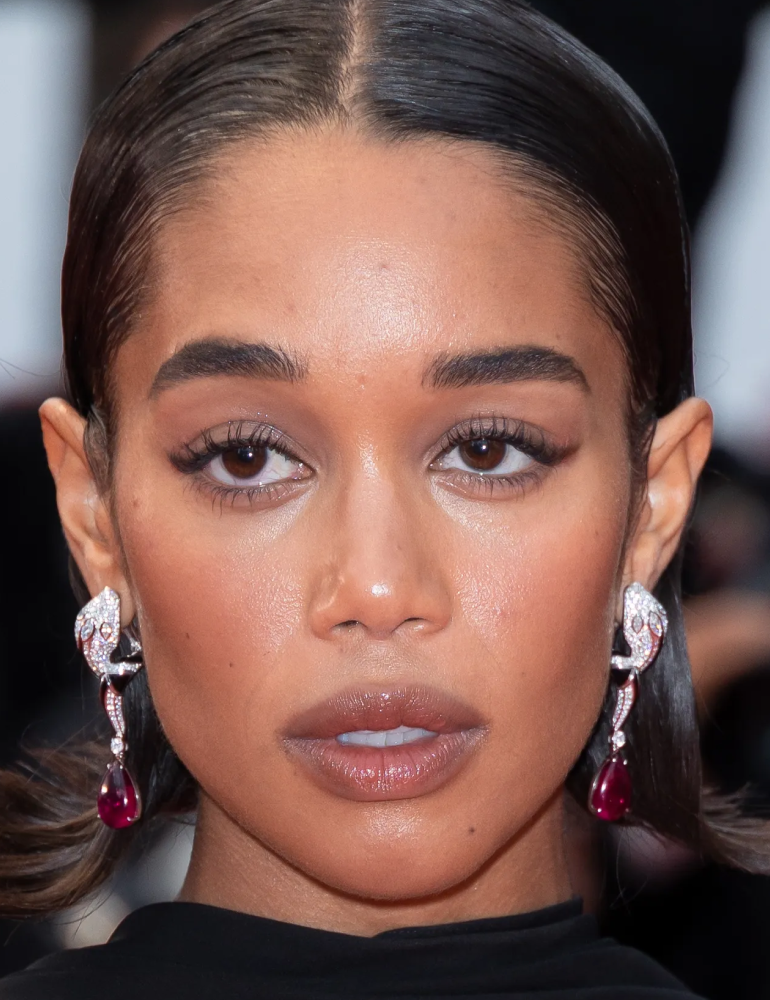 Тренды в макияже осенью 2025: от тик-ток до красной ковровой дорожки Тренды в макияже осенью 2025: от тик-ток до красной ковровой дорожки