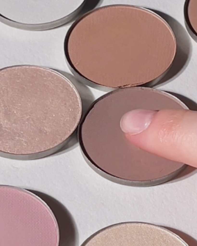 3 идеи для быстрого макияжа одной палеткой 