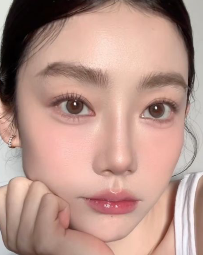 Бьюти-тренды 2025–2026: корейский макияж Бьюти-тренды 2025–2026: корейский макияж