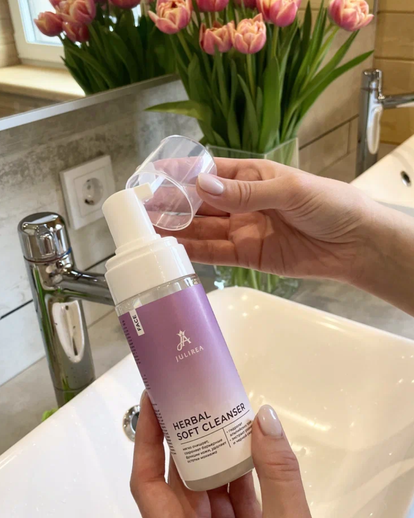 Зимний макияж без сухости: как сохранить сияние кожи 