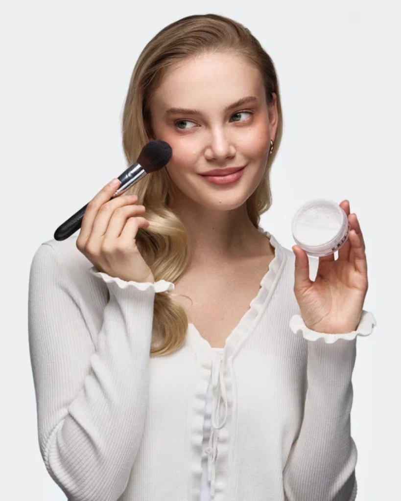 3 ошибки в макияже, из-за которых кожа выглядит неровной
