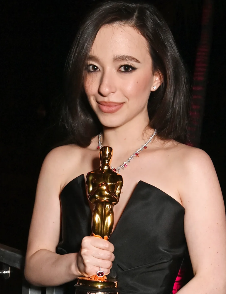 Тренды в макияже осенью 2025: от тик-ток до красной ковровой дорожки Тренды в макияже осенью 2025: от тик-ток до красной ковровой дорожки