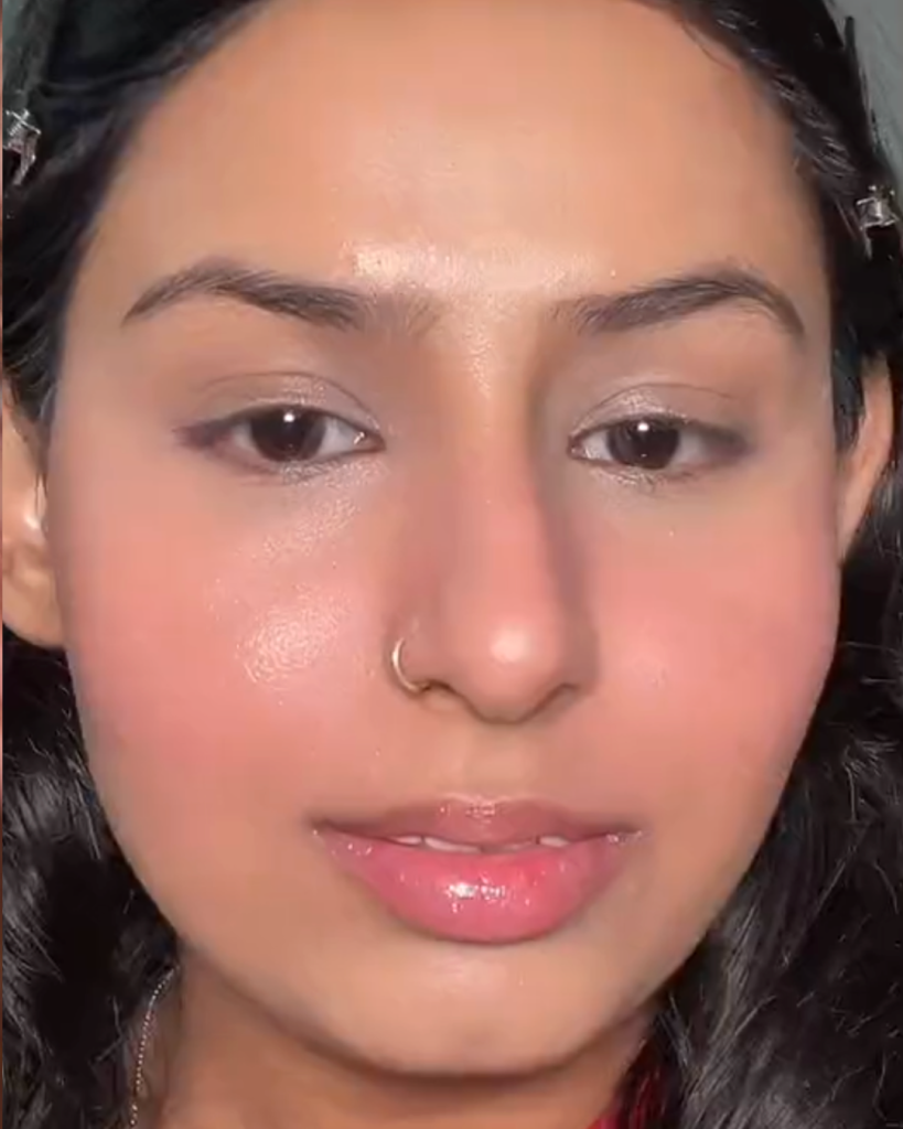 Трендовые техники из TikTok: 5 приемов в макияже