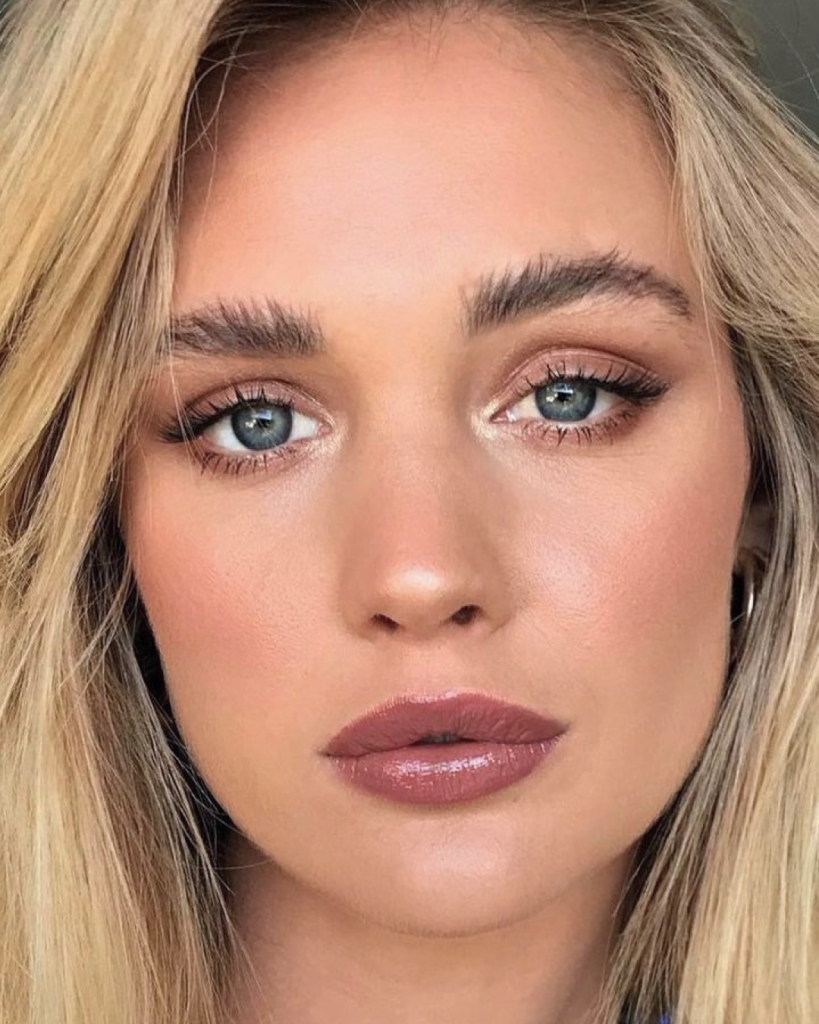 Трендовые макияжи на зиму 2025: что актуально в этом сезоне? Трендовые макияжи на зиму 2025: что актуально в этом сезоне?