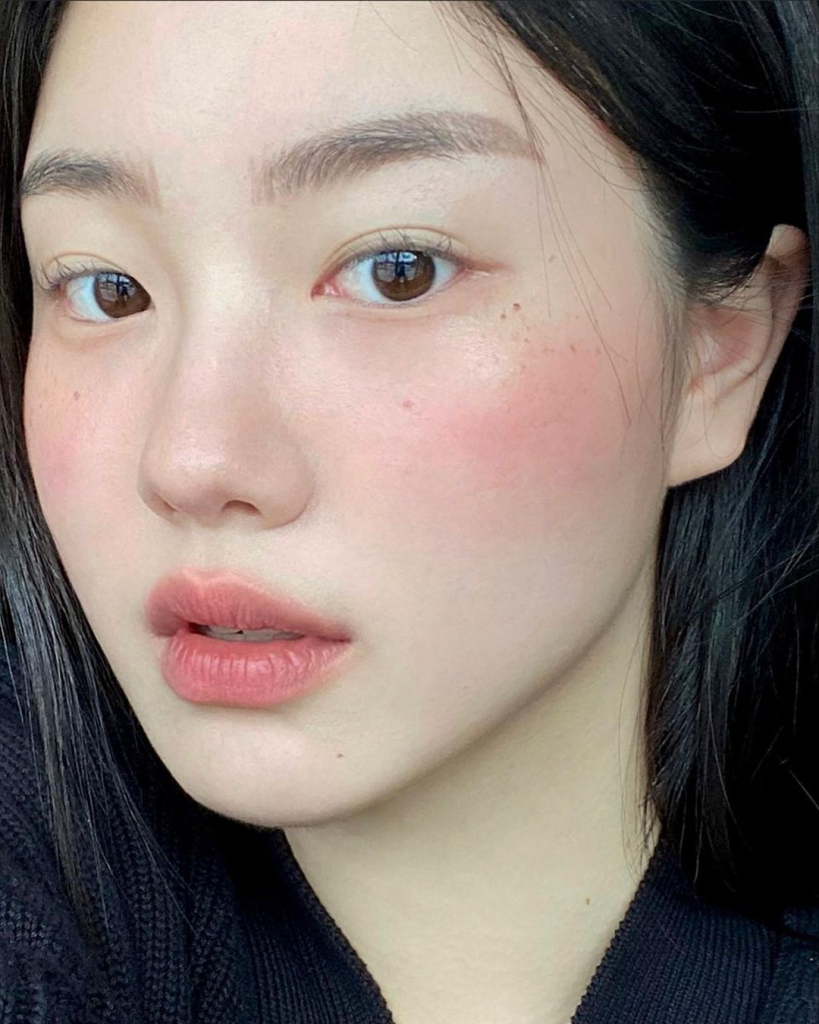 Тренды в косметике 2026: идеи для макияжа на каникулах