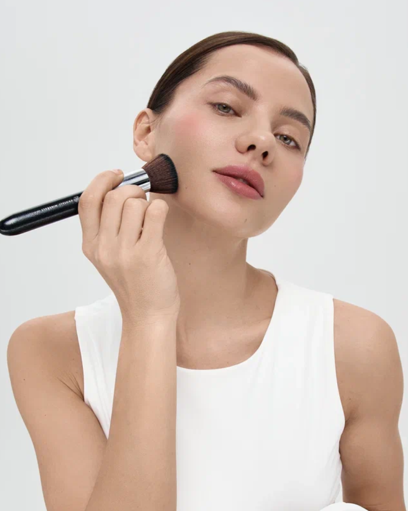 3 ошибки в макияже, из-за которых кожа выглядит неровной