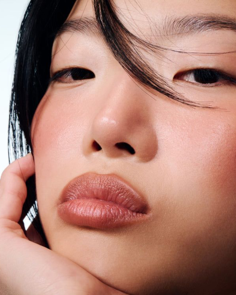 Трендовый макияж губ 2026: главные акценты этой зимы и весны