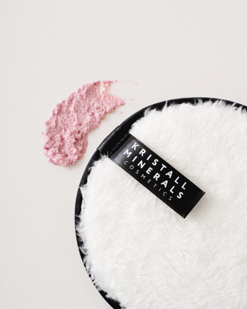 Как правильно смывать макияж: руководство для чувствительной кожи