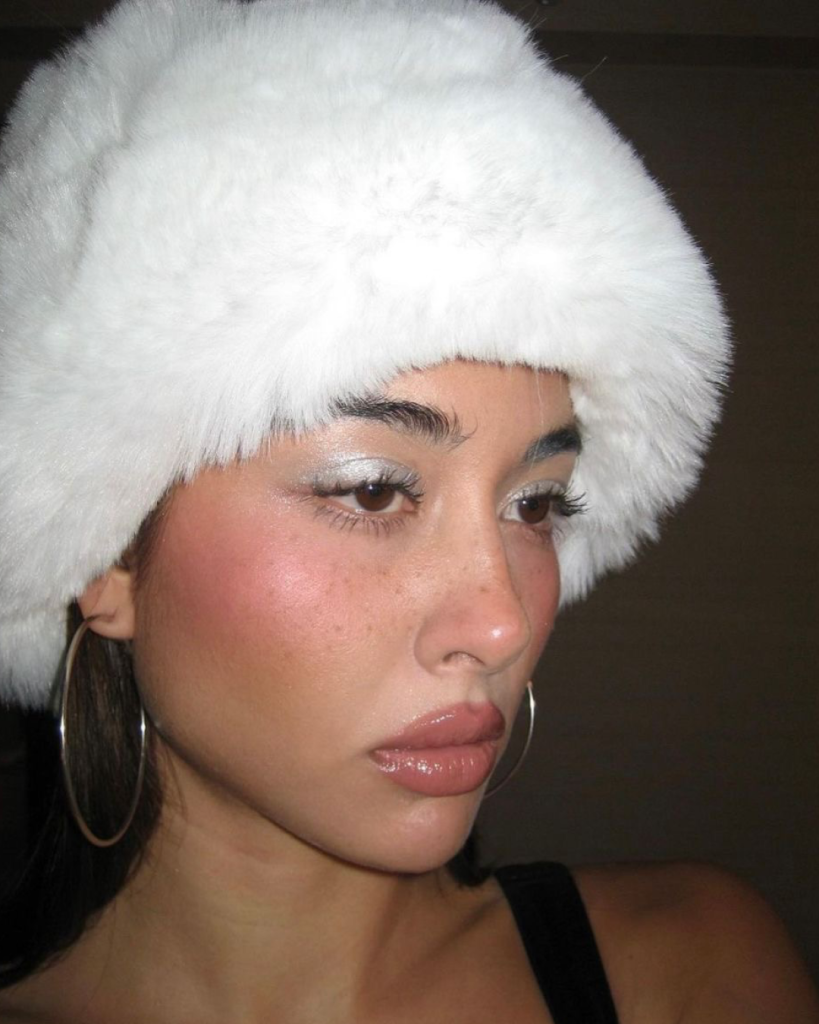 Холодный макияж: как создать эффект «морозного сияния» и свежей кожи