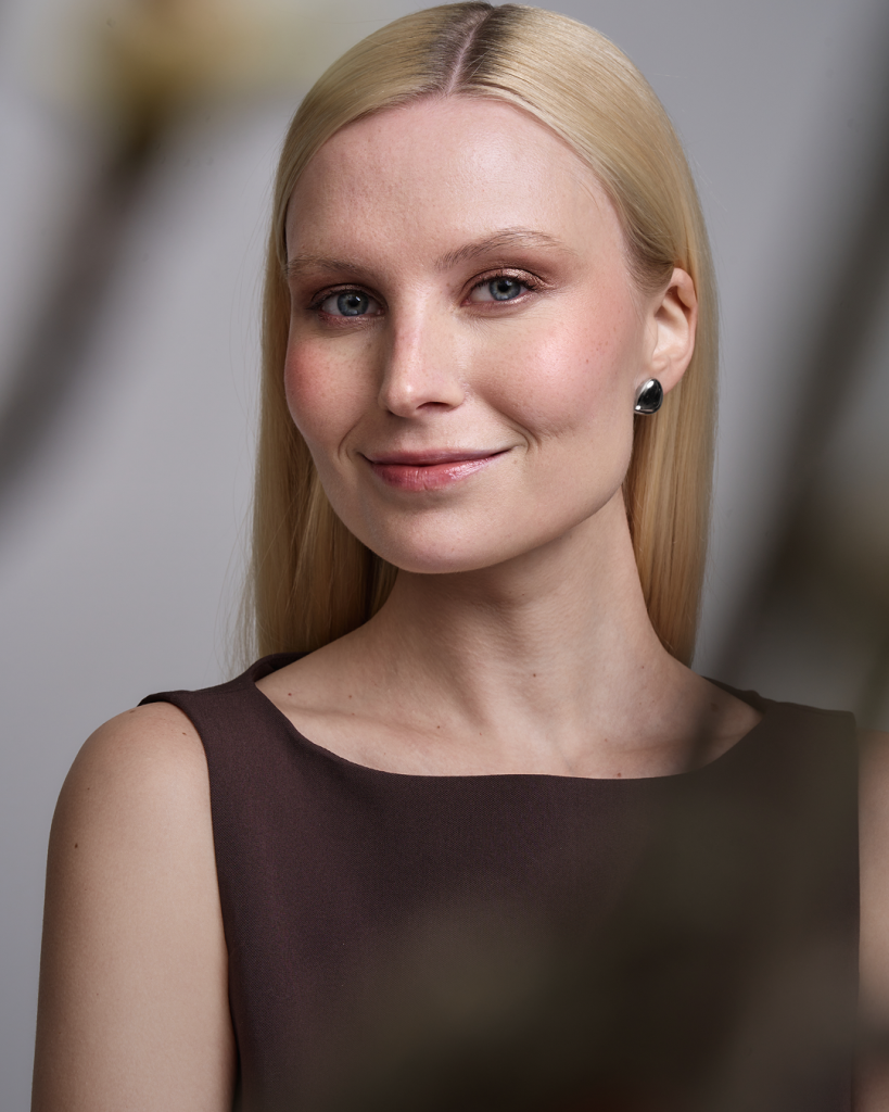 НОВИНКА: жидкие тени в 8 оттенках 