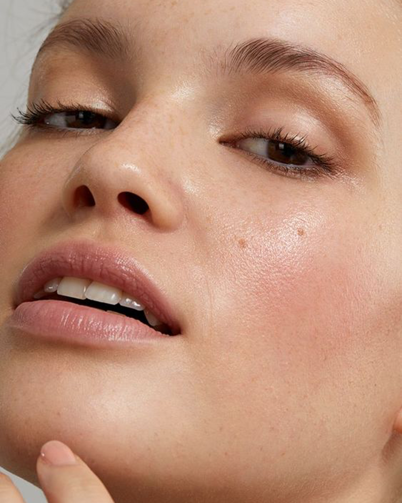 Макияж для чувствительной кожи: выбор продуктов и пошаговые инструкции